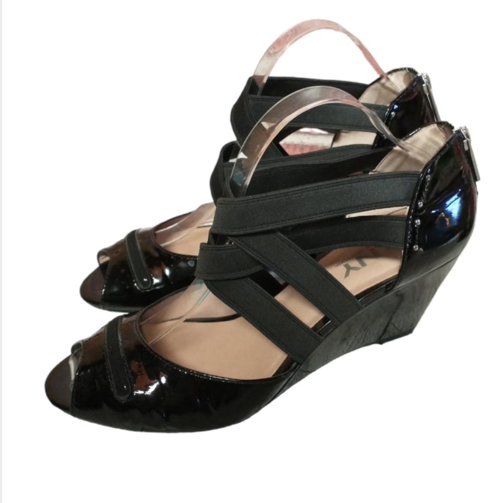 DKNY 'Whitley' Black Patent Faux Leather Wedge Open Toe Shoes Size 9.5